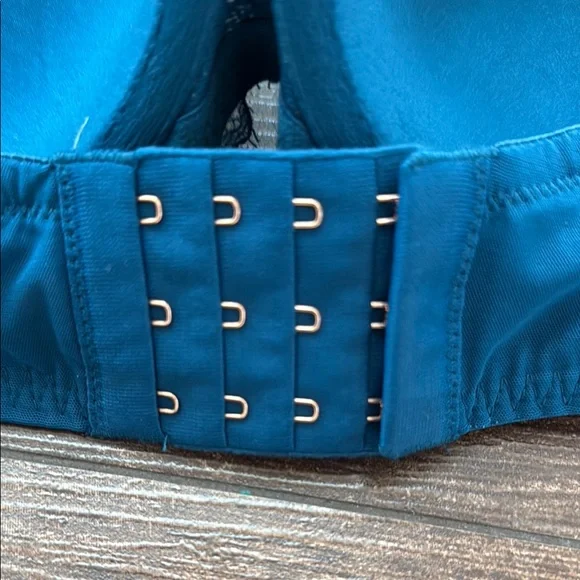 Victoria's Secret Dream Angels Lined Demi Lace Underwire Bra 38D - Picture 4 of 7